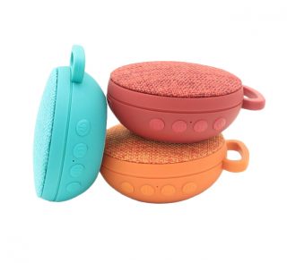Fabric bluetooth reproduktor